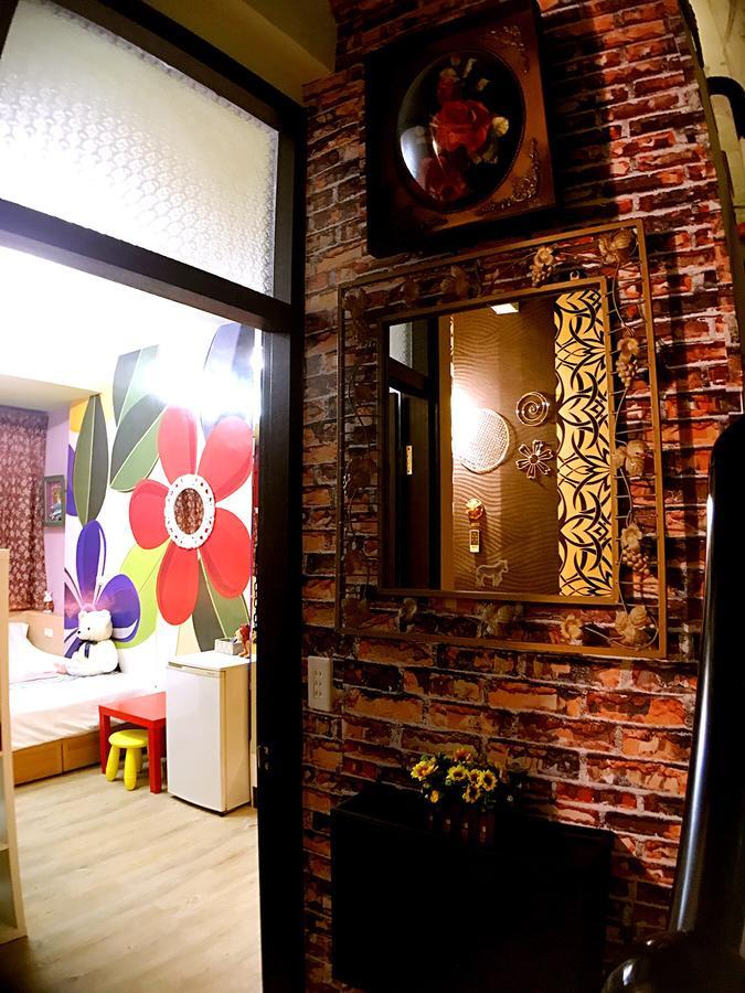 Kk B&B Tainan Bagian luar foto